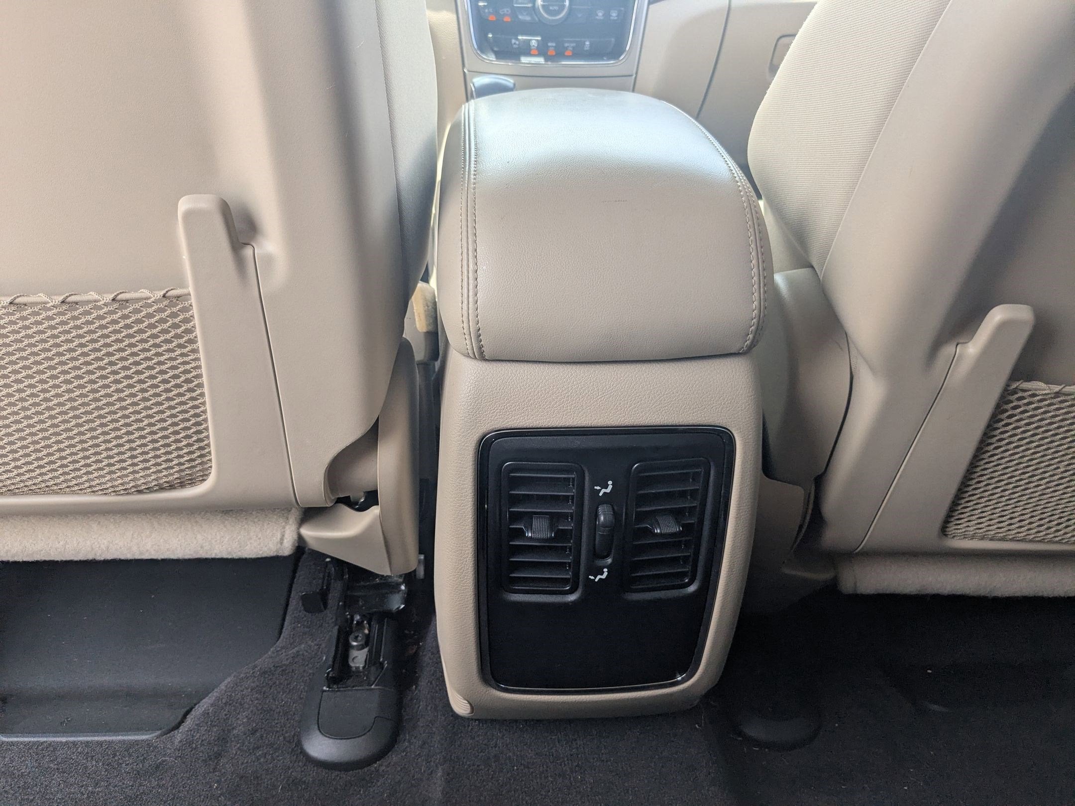 2017 Jeep Grand Cherokee Laredo 4x2