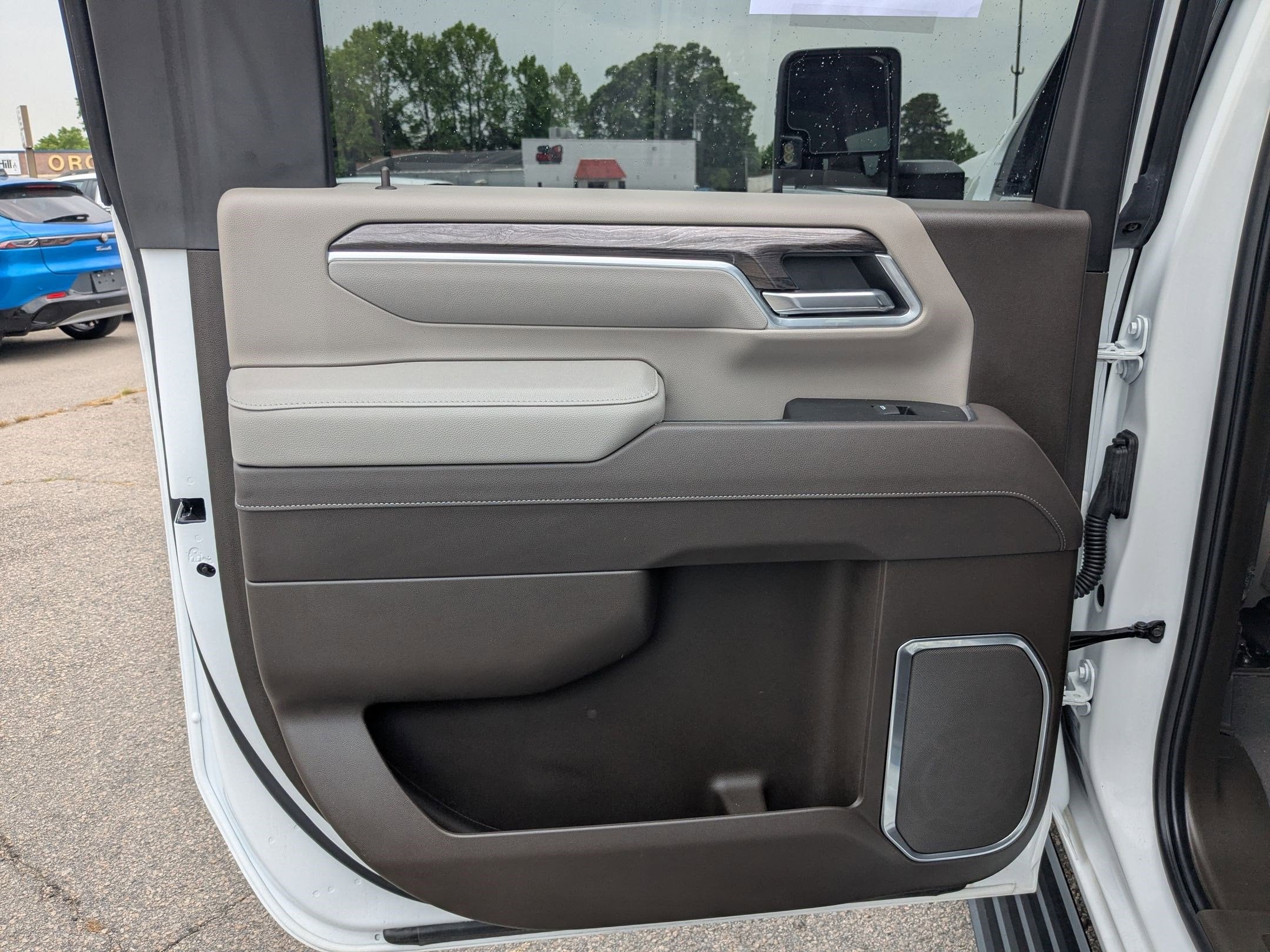 2025 Chevrolet Silverado 2500HD 4WD Crew Cab Standard Bed LTZ