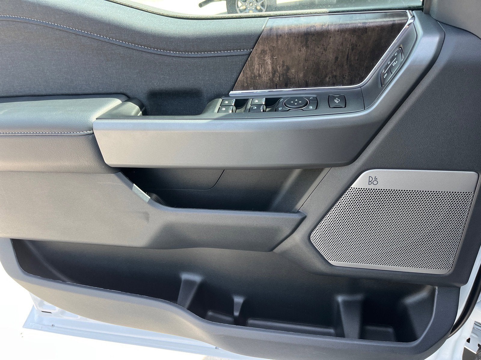 2026 Ford Super Duty F-450 DRW LARIAT