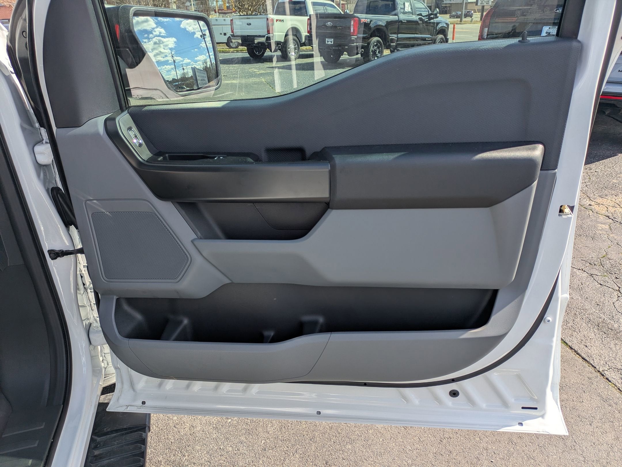 2025 Ford F-150 XL - Crossroads Courtesy Demo