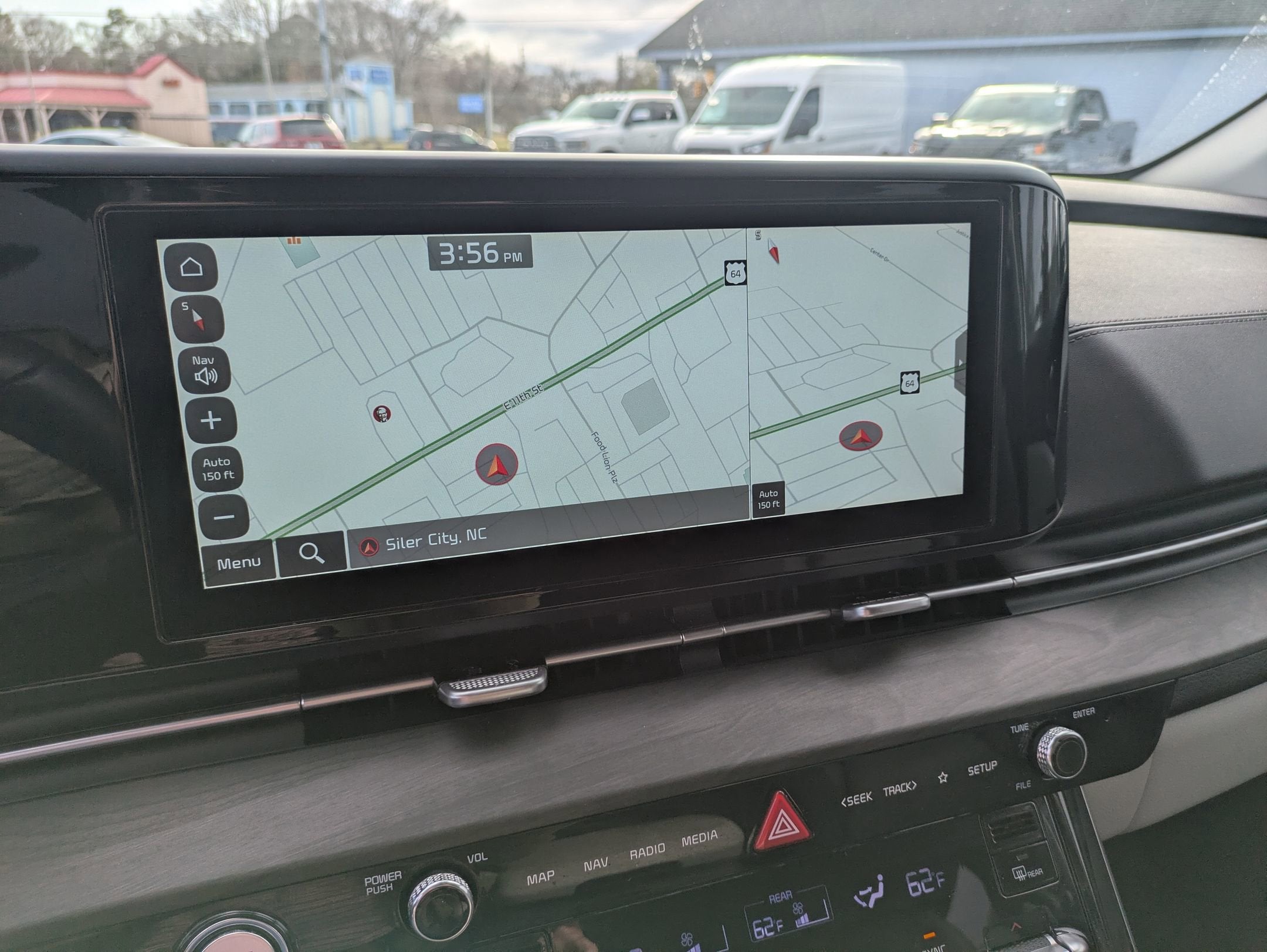 2024 Kia Carnival EX