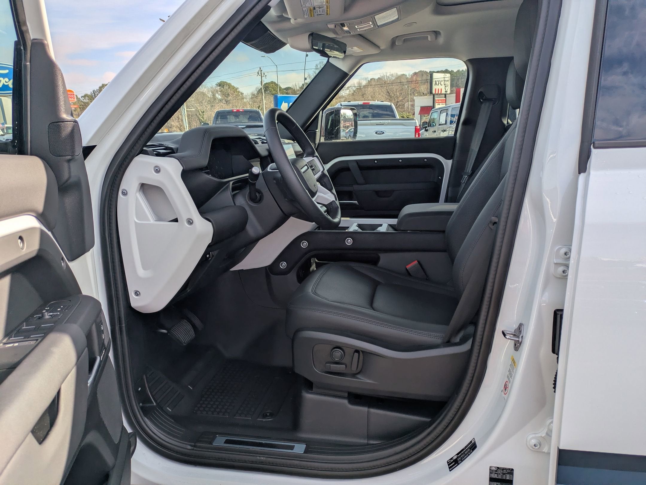 2025 Land Rover Defender S