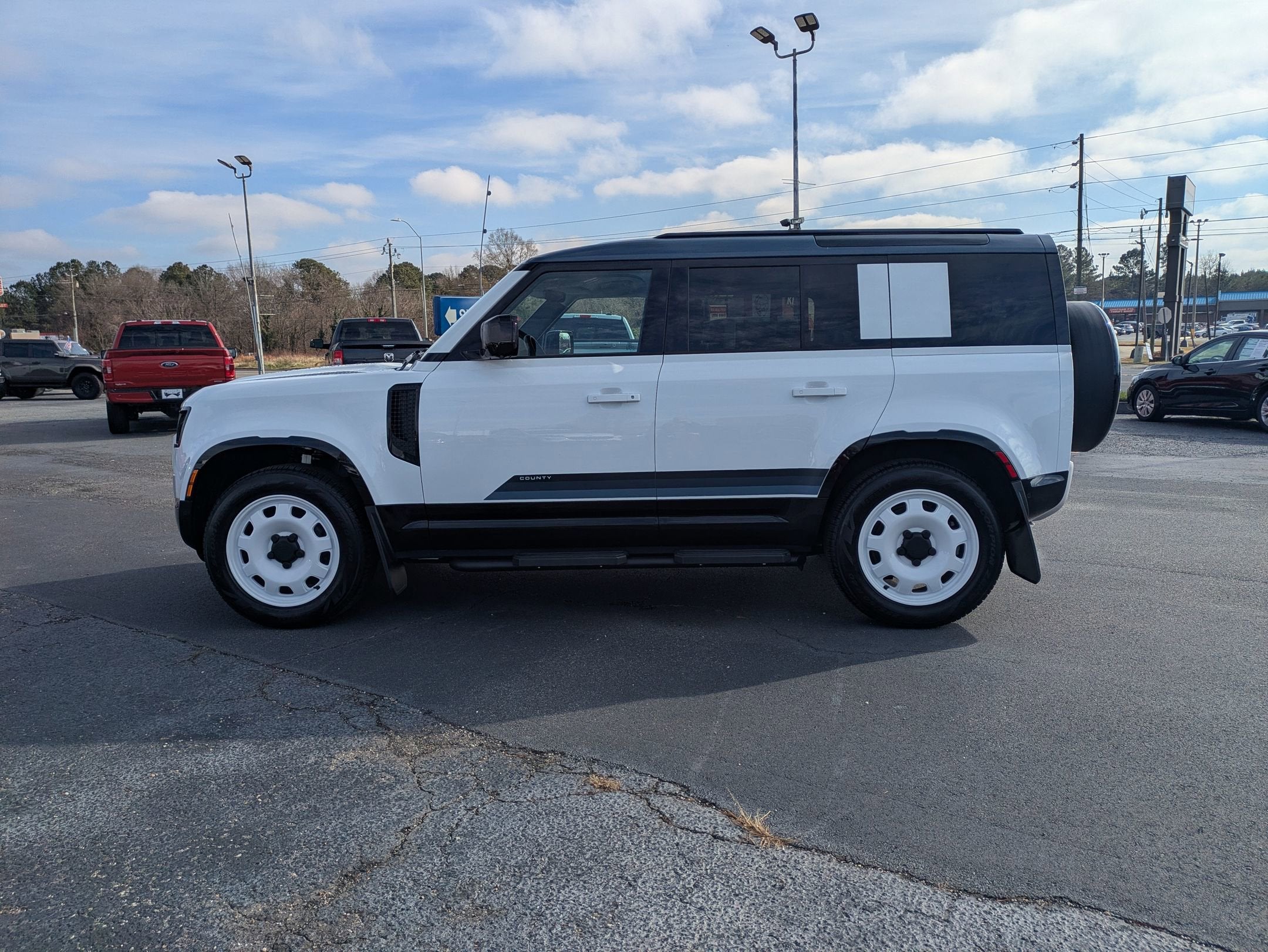 2025 Land Rover Defender S