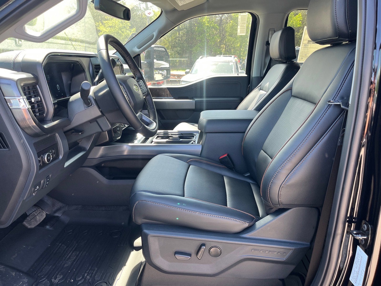 2026 Ford Super Duty F-450 DRW Lariat DRW