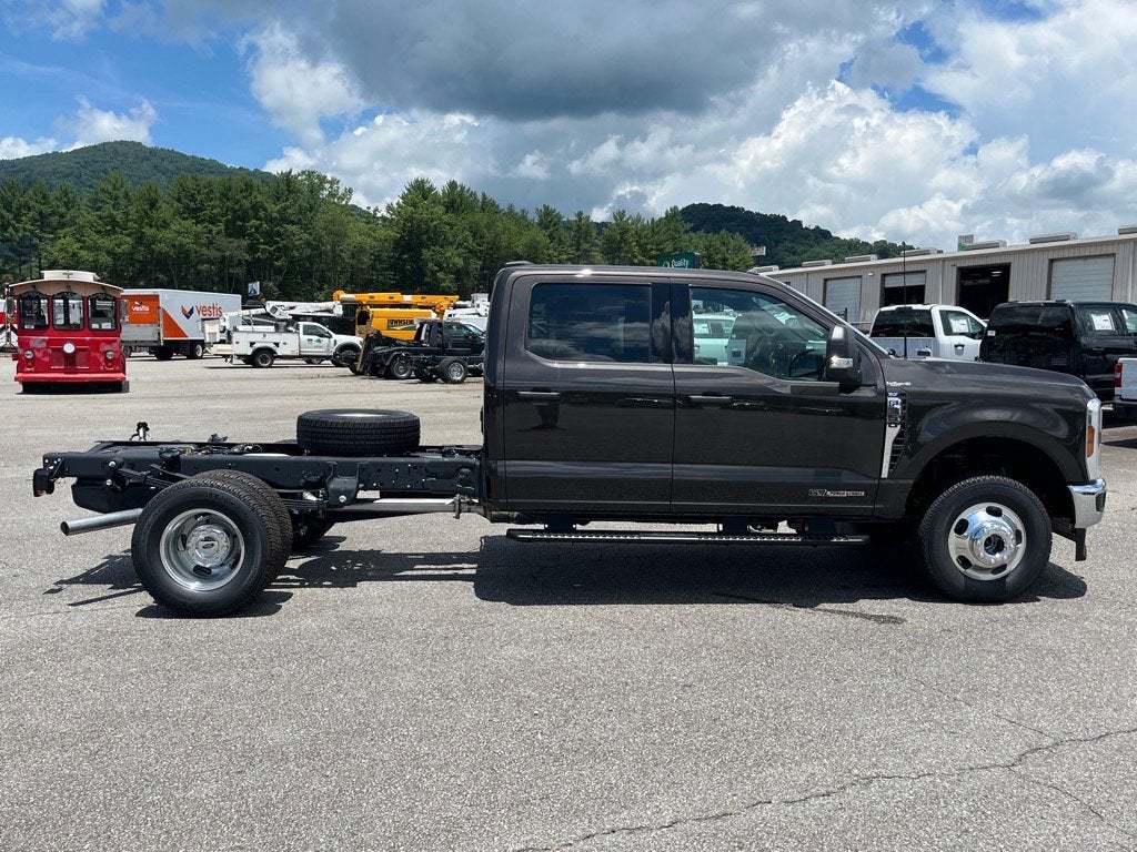 2025 Ford Super Duty F-350 DRW XLT