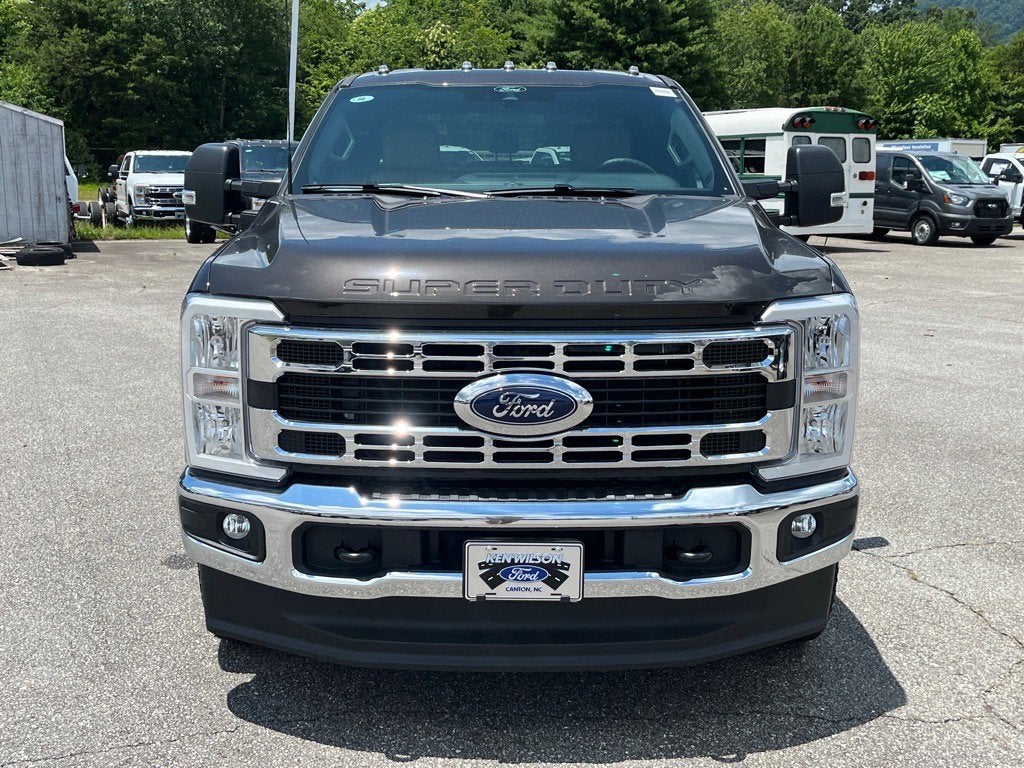 2025 Ford Super Duty F-350 DRW XLT