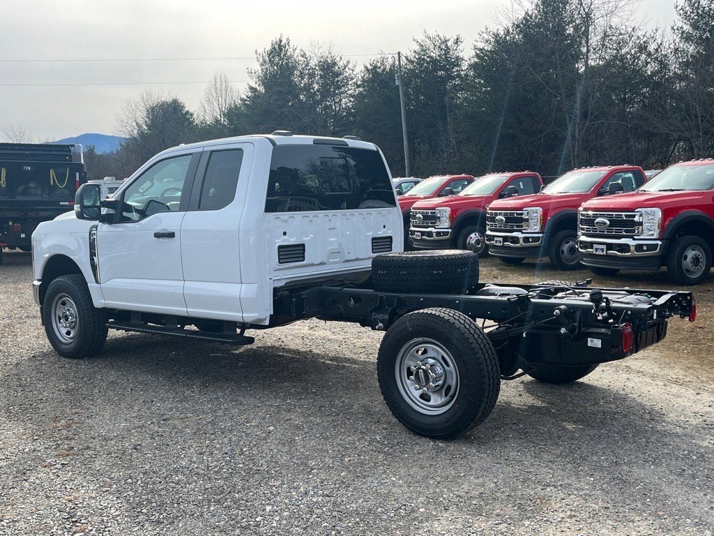 2026 Ford Super Duty F-350 SRW XL