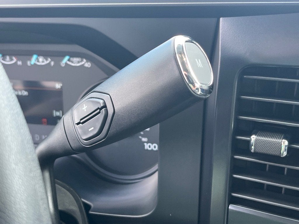 2025 Ford Super Duty F-600 DRW XLT