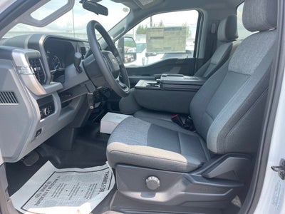 2025 Ford Super Duty F-600 DRW XLT