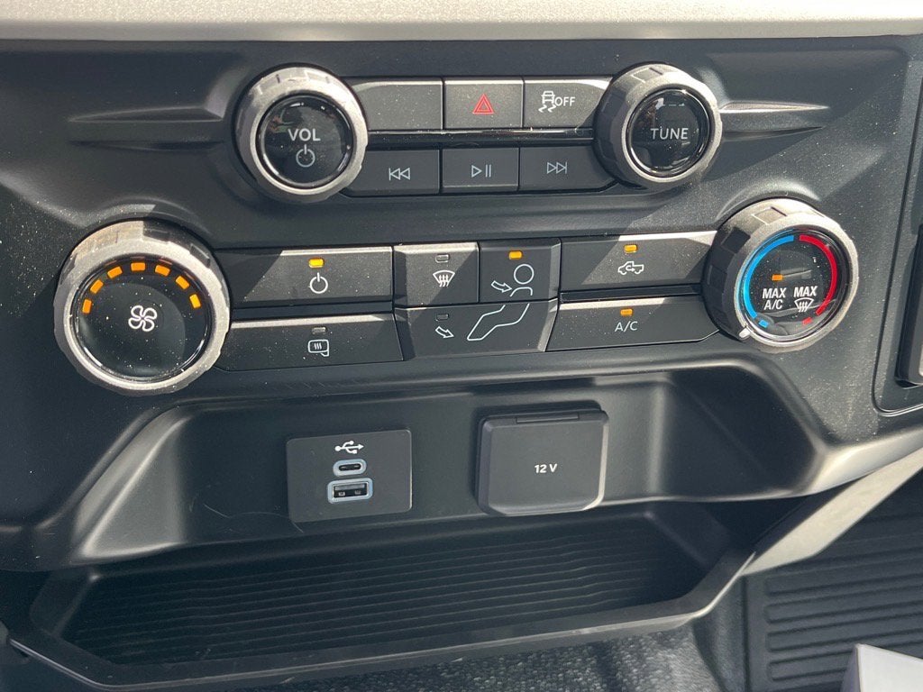 2026 Ford Super Duty F-600 DRW XL