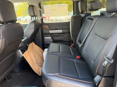 2026 Ford Super Duty F-550 DRW Lariat DRW