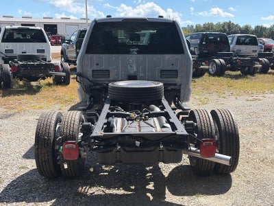 2026 Ford Super Duty F-550 DRW Lariat DRW