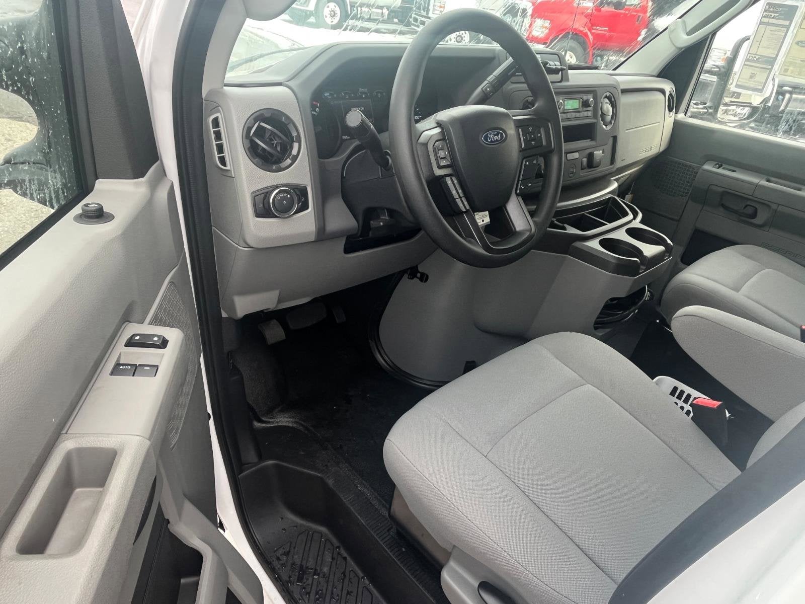 2026 Ford E-Series Cutaway Base Cutaway