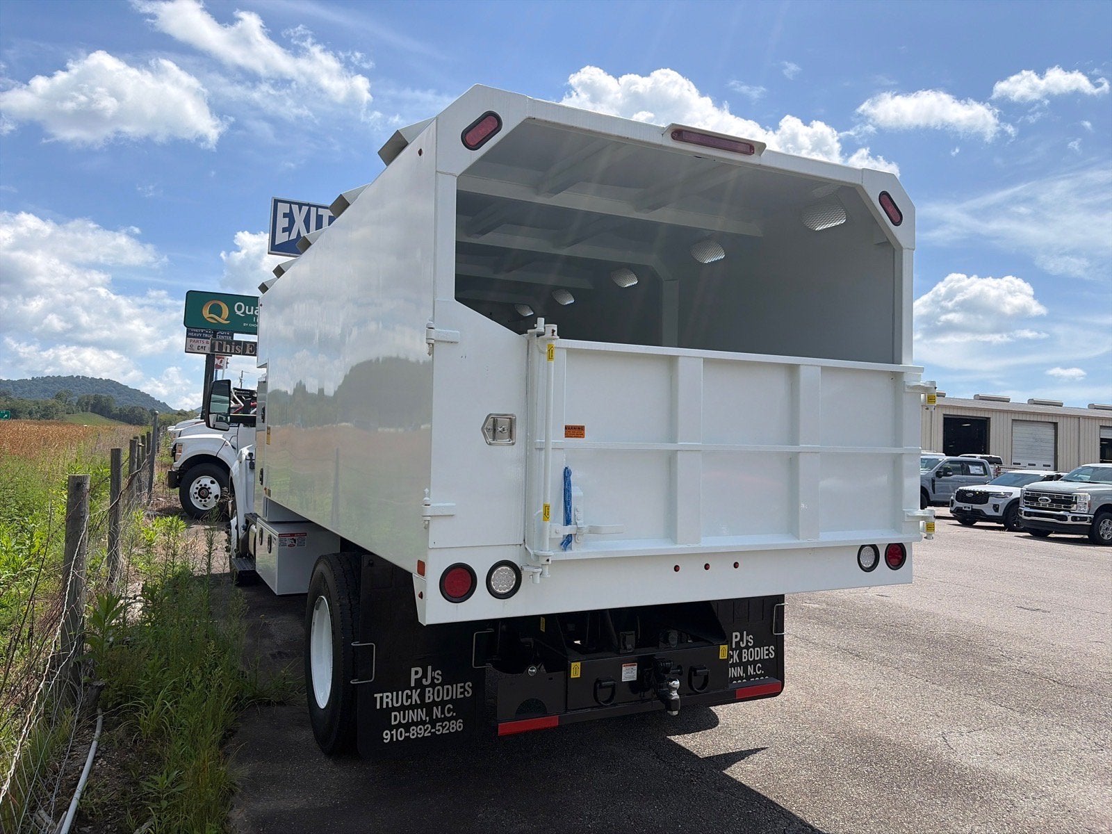 2026 Ford F-750SD Base
