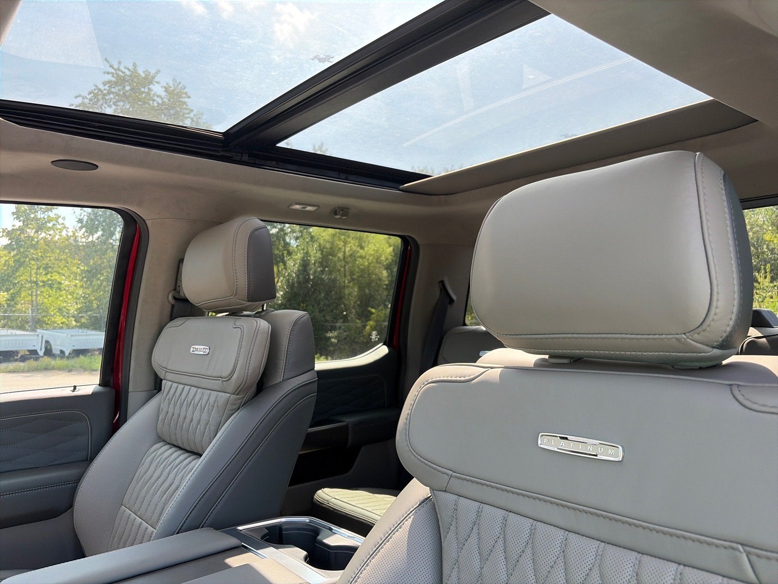 2026 Ford Super Duty F-350 SRW Platinum