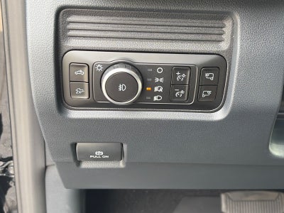 2027 Ford Super Duty F-350 SRW LARIAT
