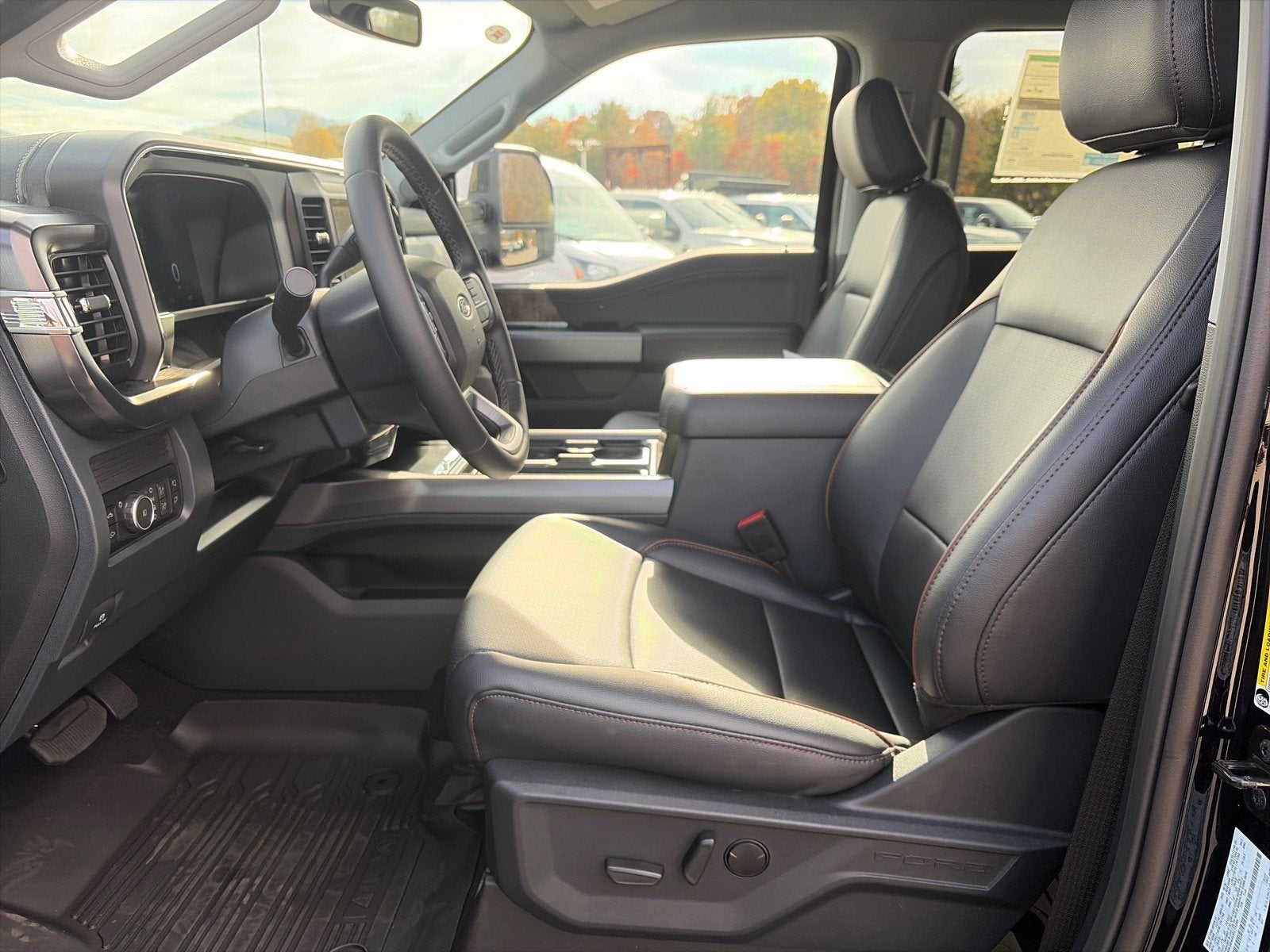 2027 Ford Super Duty F-350 SRW LARIAT