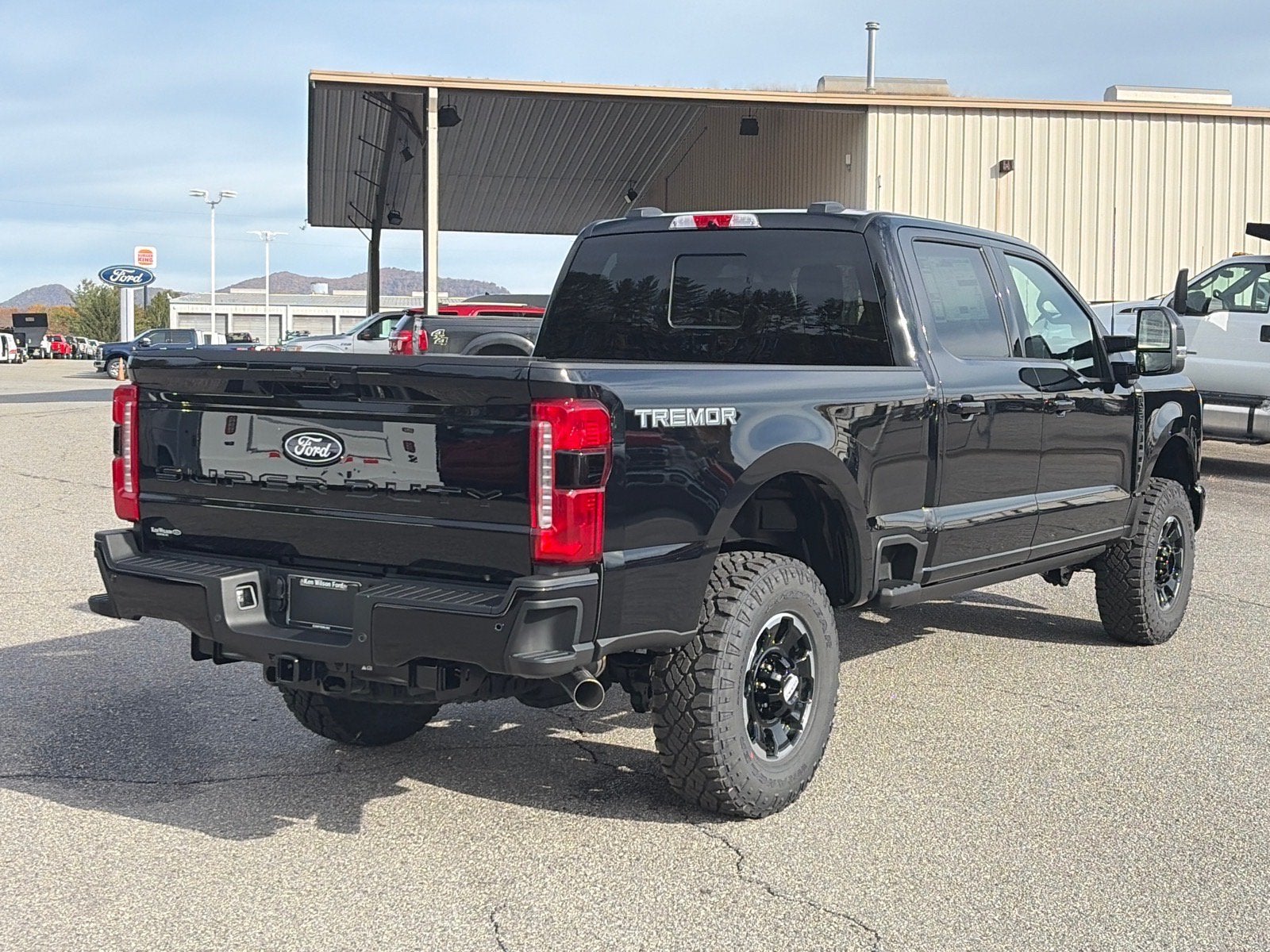 2027 Ford Super Duty F-350 SRW LARIAT