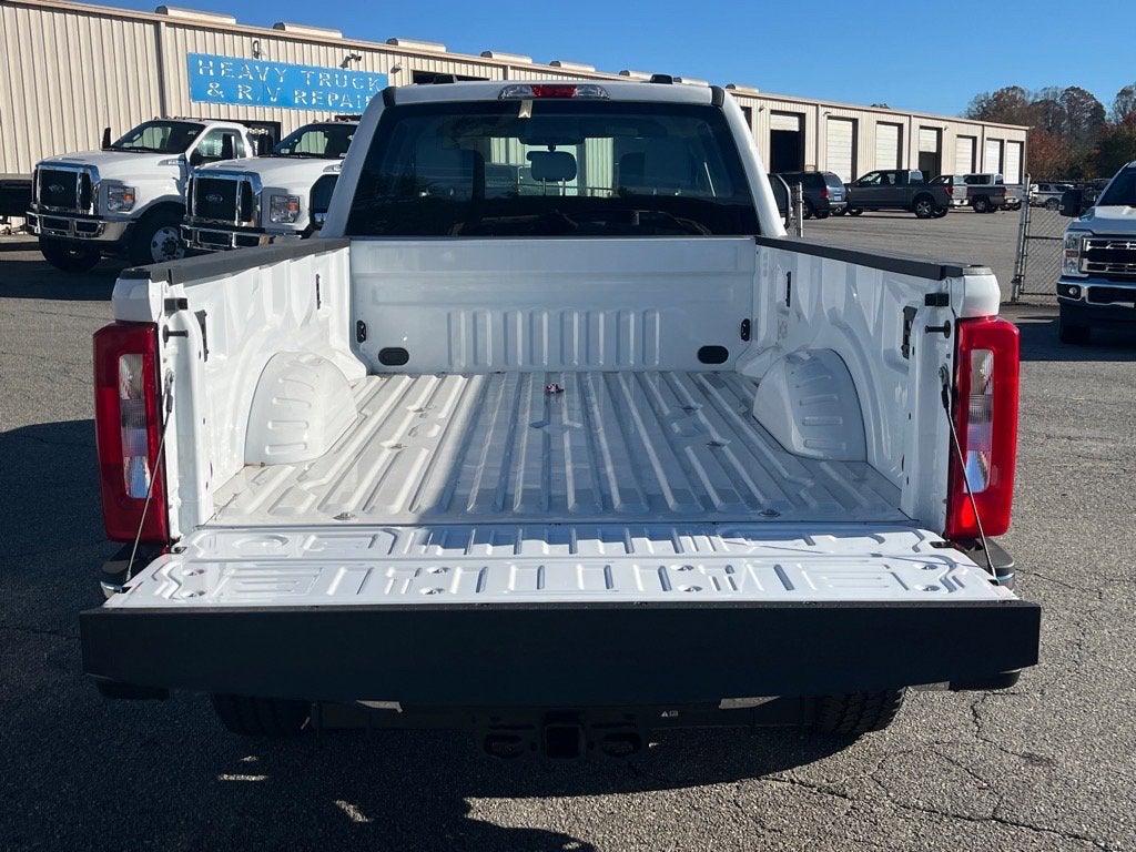 2025 Ford Super Duty F-350 SRW XL