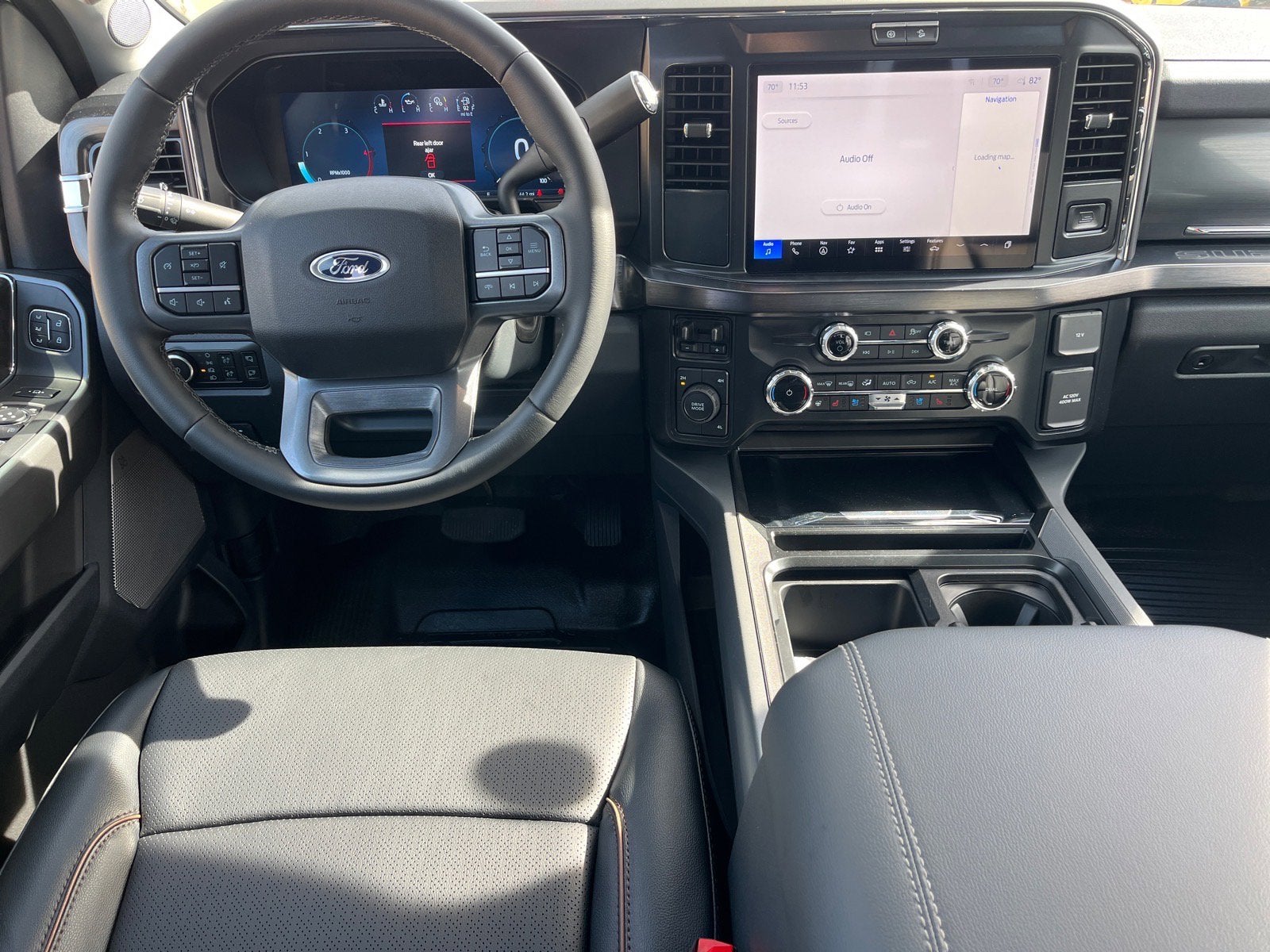 2026 Ford Super Duty F-450 DRW Lariat DRW