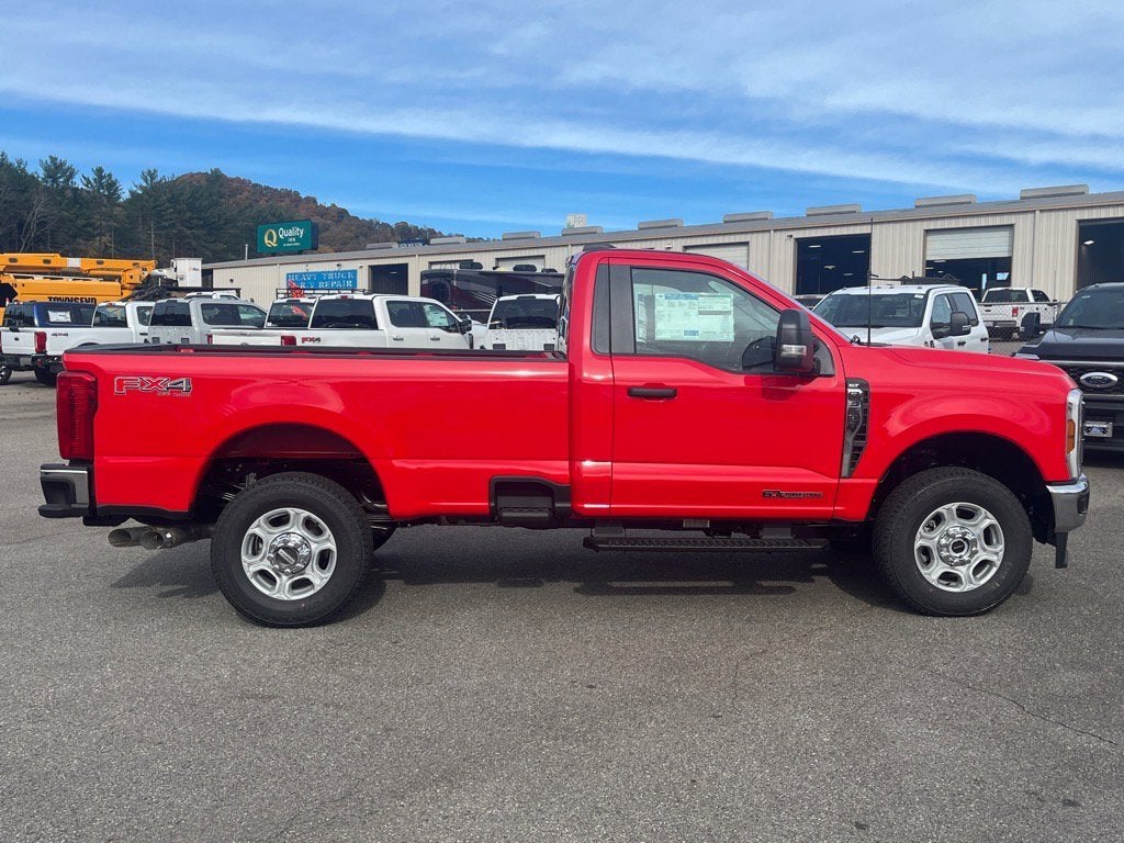2026 Ford Super Duty F-350 SRW XLT