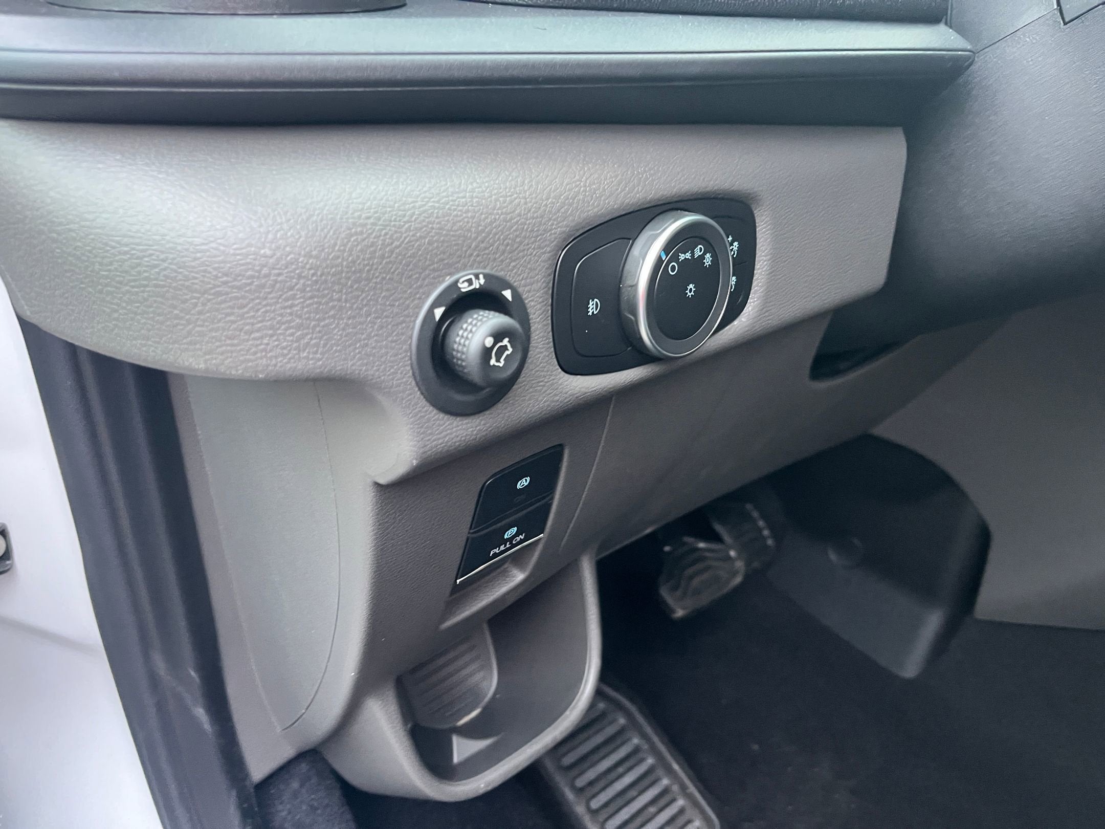 2025 Ford Transit Passenger Wagon XLT