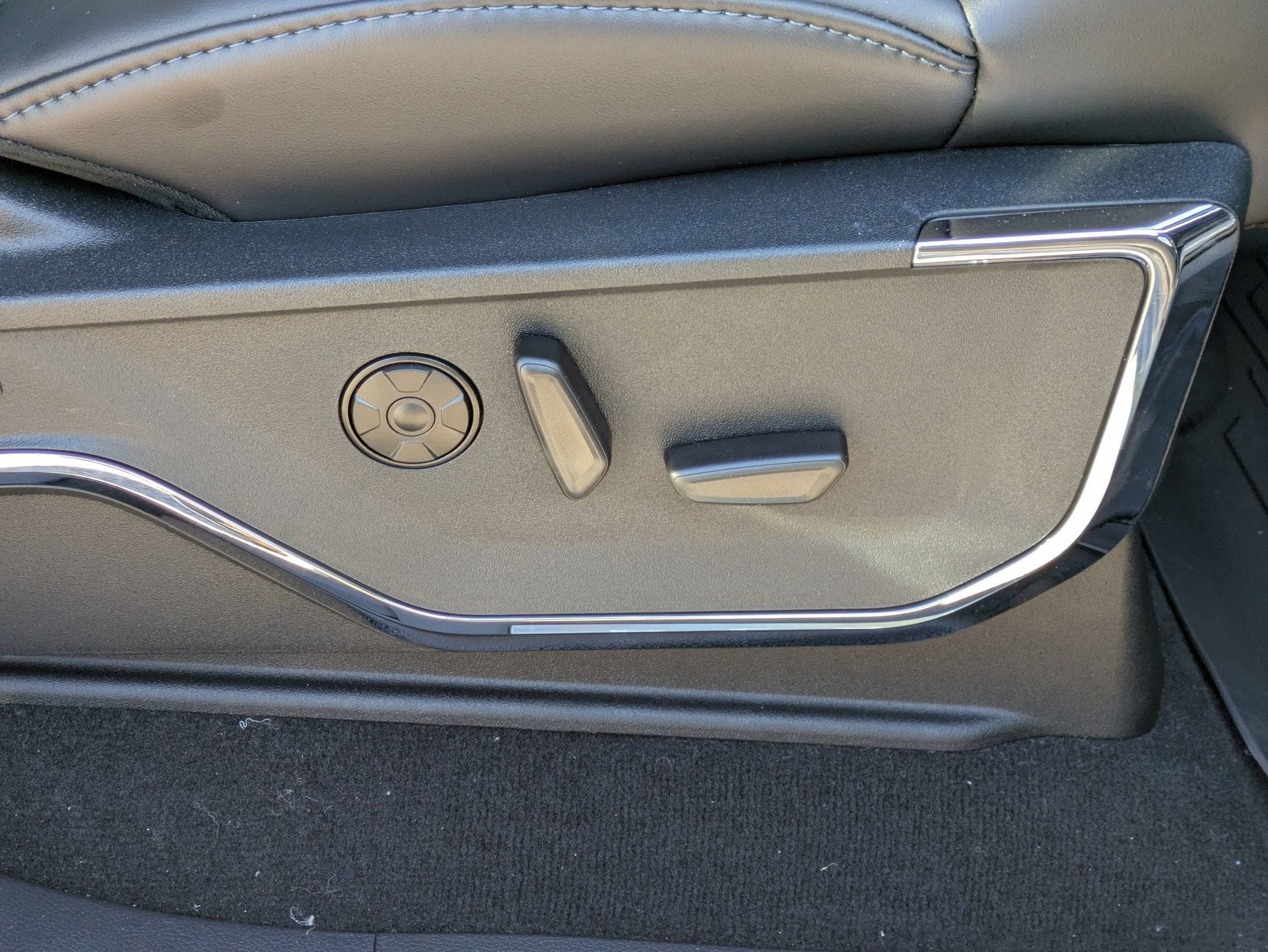 2025 Ford Super Duty F-350 SRW Platinum