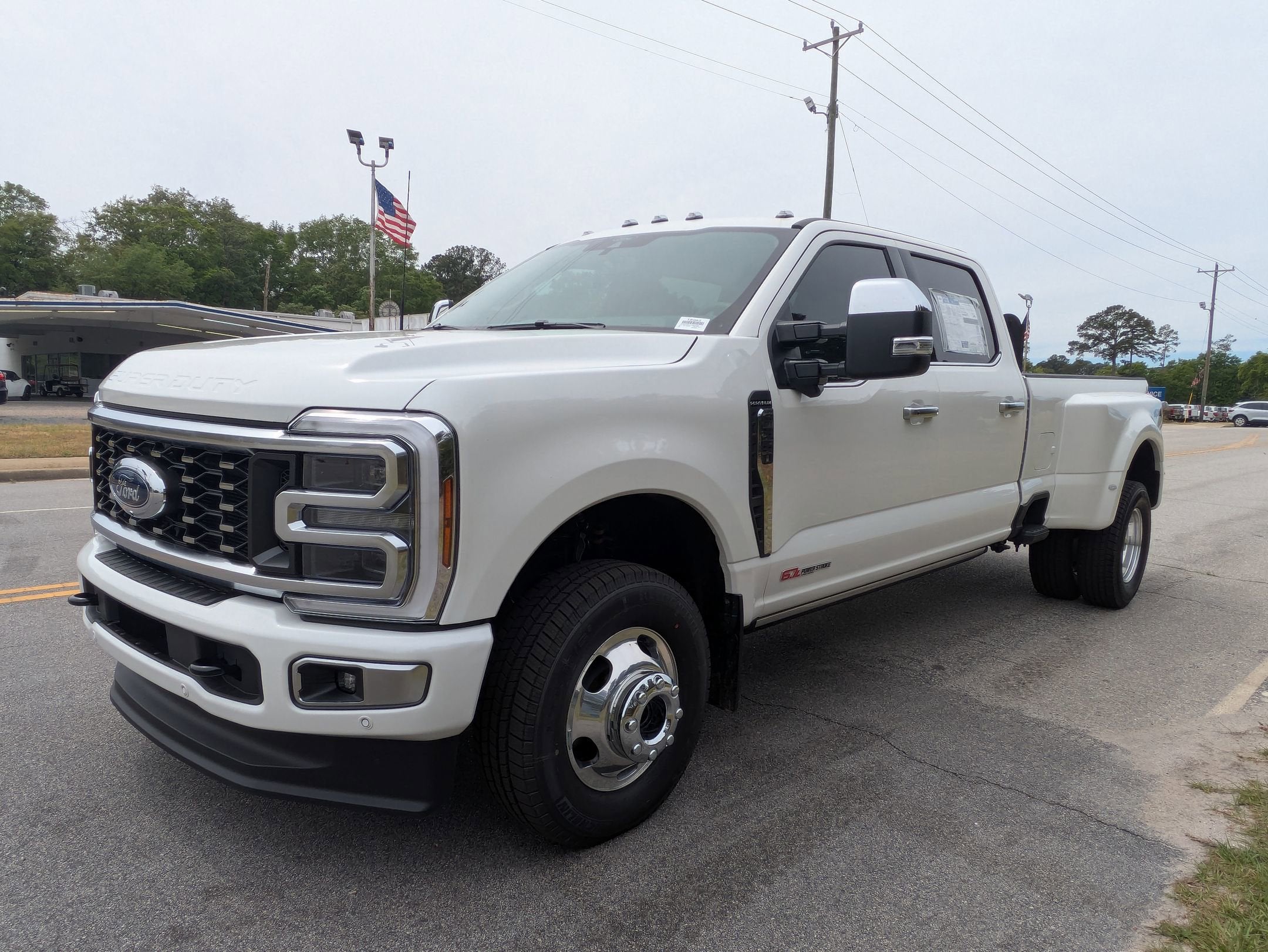 2026 Ford Super Duty F-350 DRW Platinum