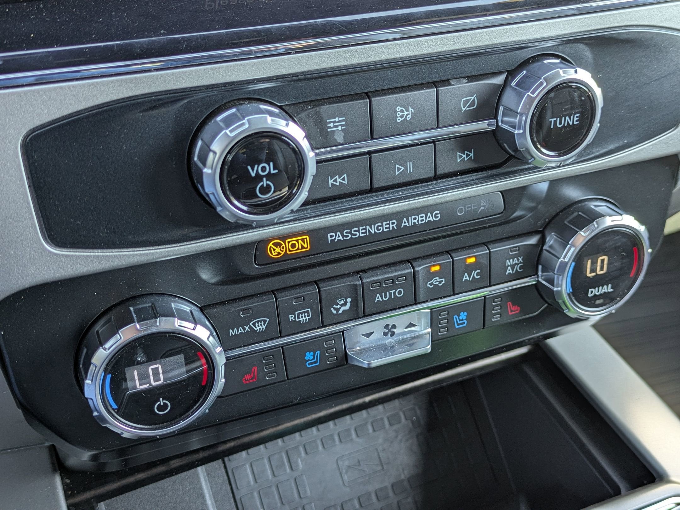 2022 Ford Super Duty F-350 DRW LARIAT