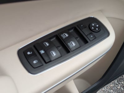 2023 Chrysler 300 Touring