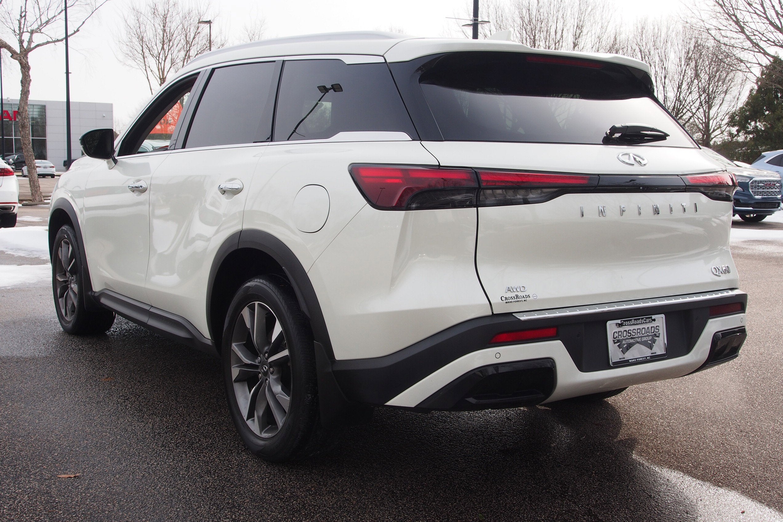 2023 INFINITI QX60 LUXE