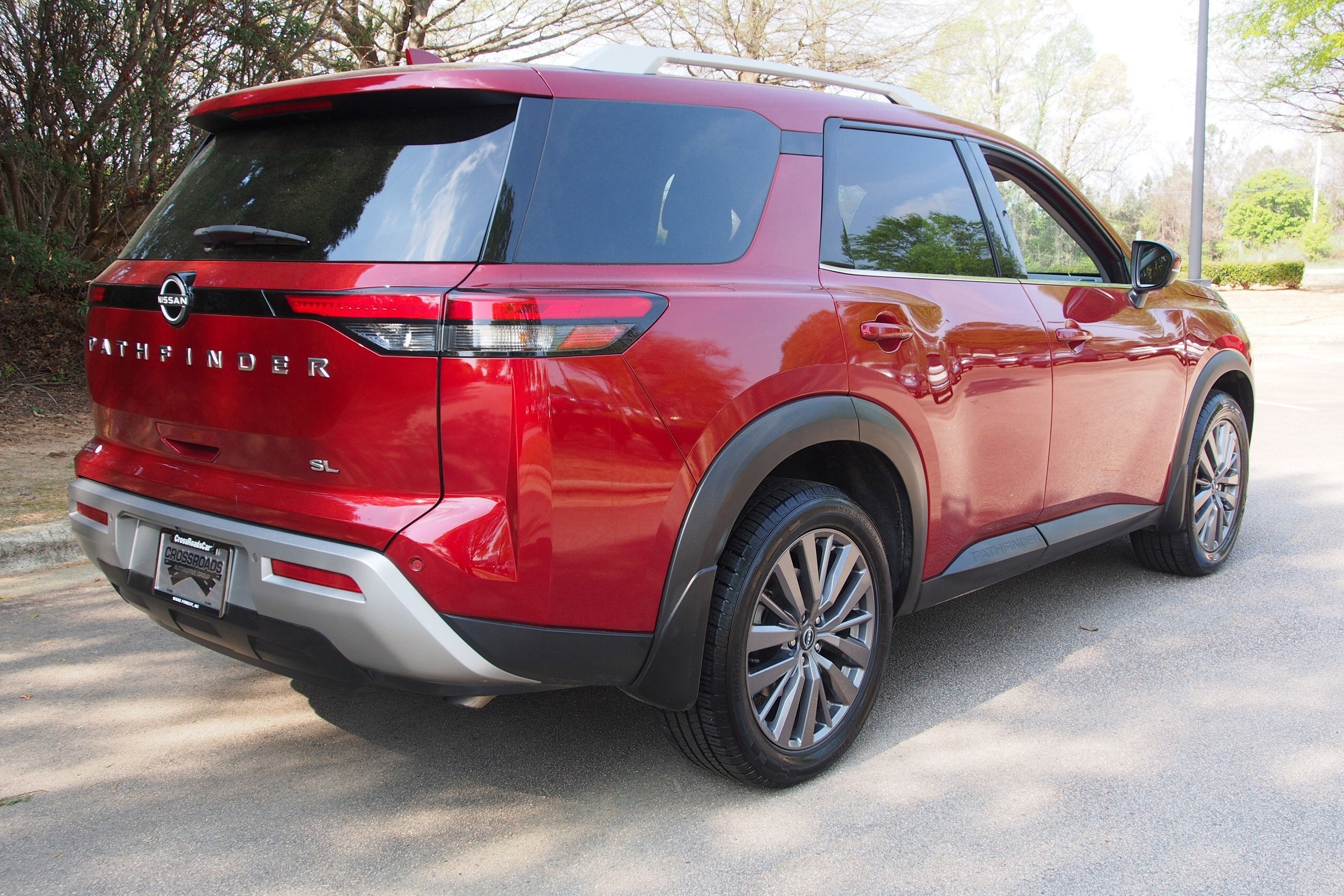 2024 Nissan Pathfinder SL