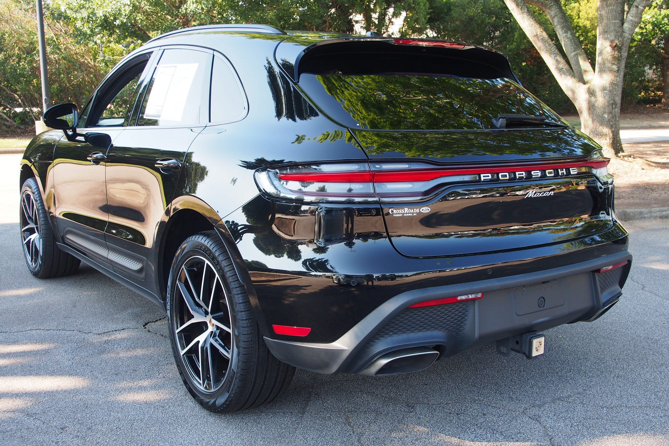 2023 Porsche Macan Base