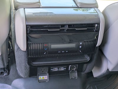 2023 Jeep Wagoneer Base