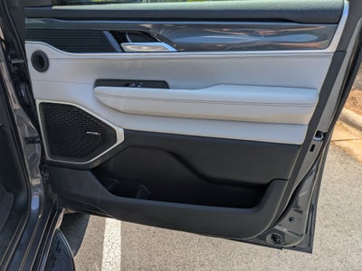 2023 Jeep Wagoneer Base