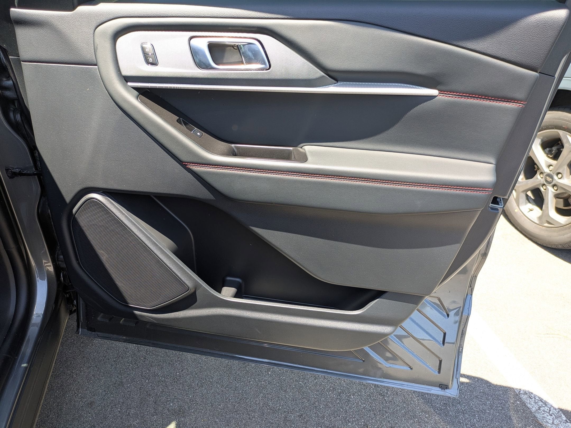 2026 Ford Explorer ST-Line - Crossroads Courtesy Demo