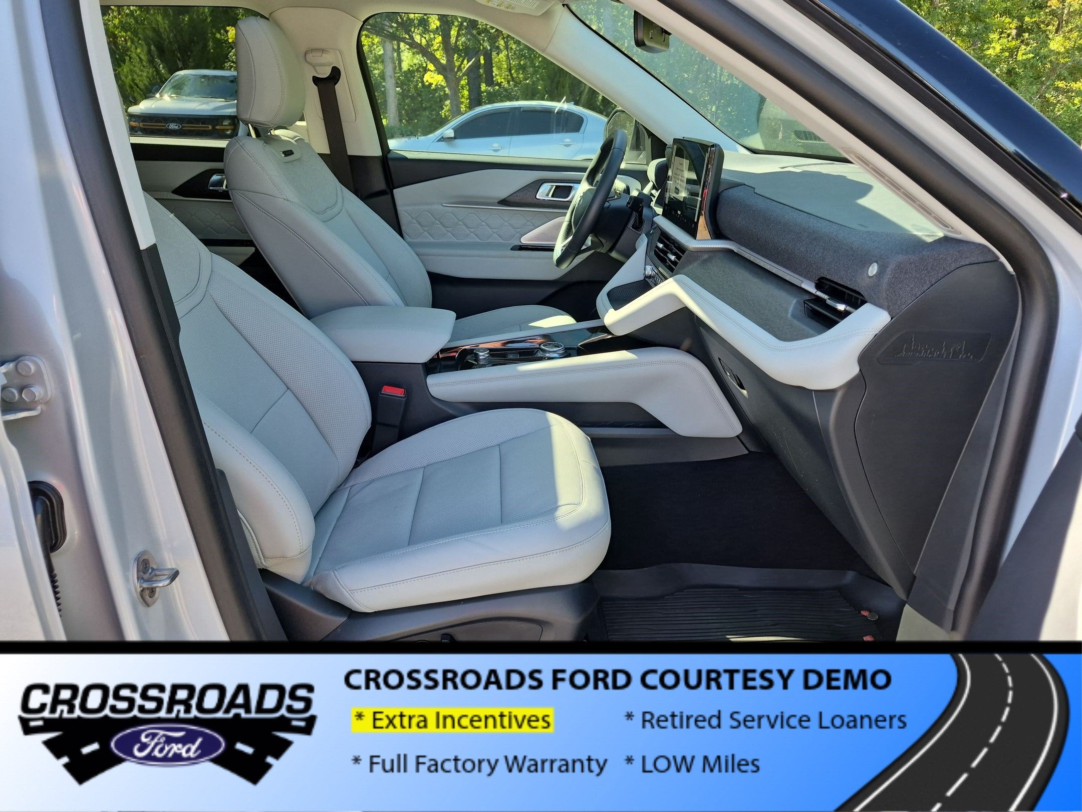 2026 Ford Explorer Platinum - Crossroads Courtesy Demo