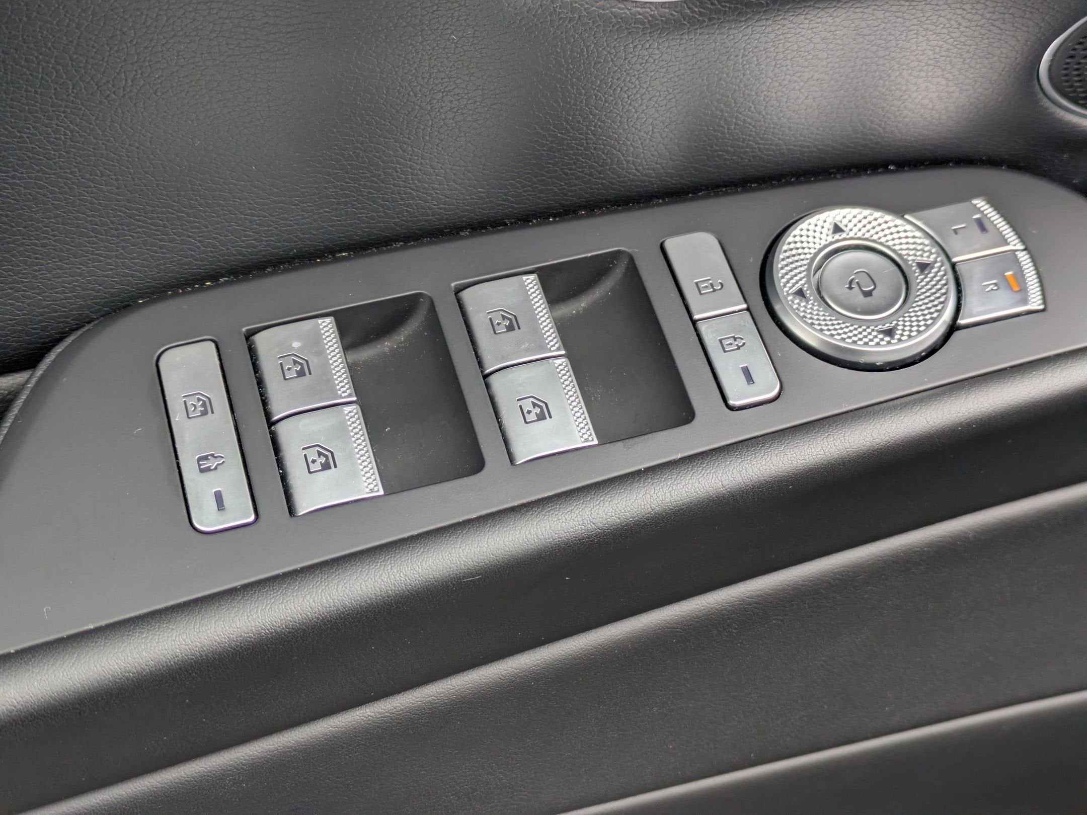 2023 Genesis G80 2.5T