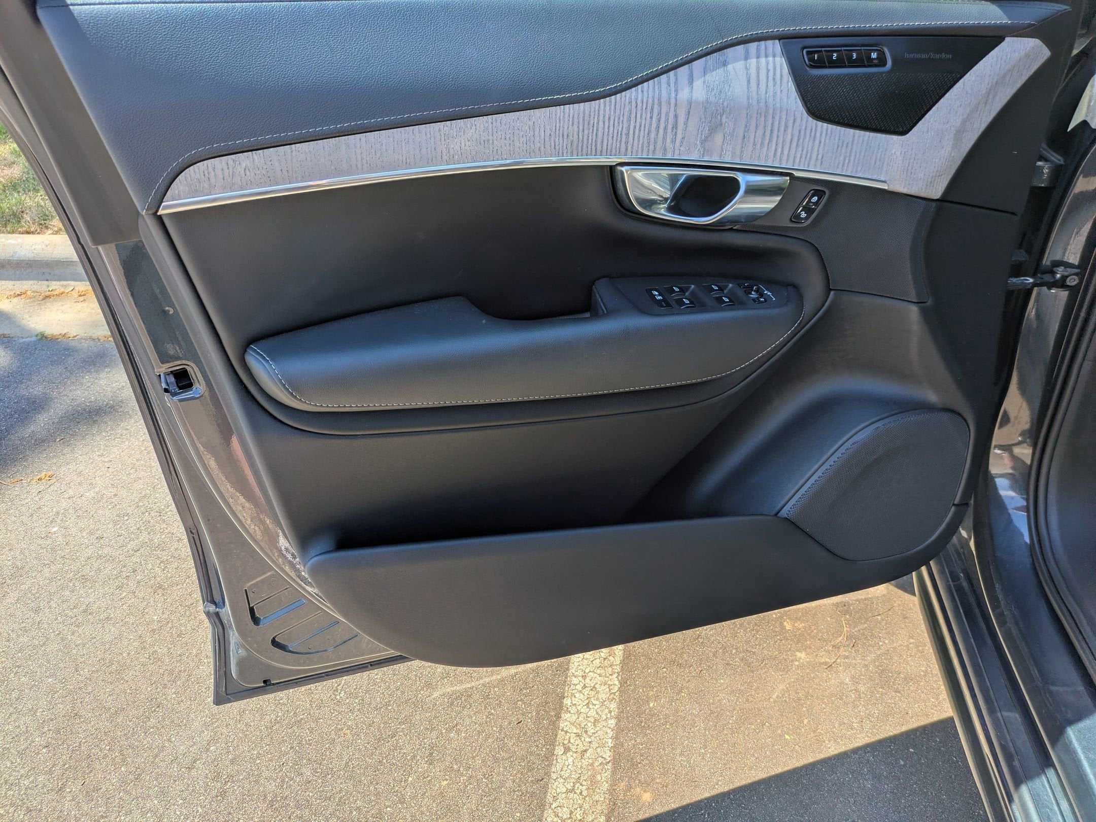 2022 Volvo XC90 Inscription