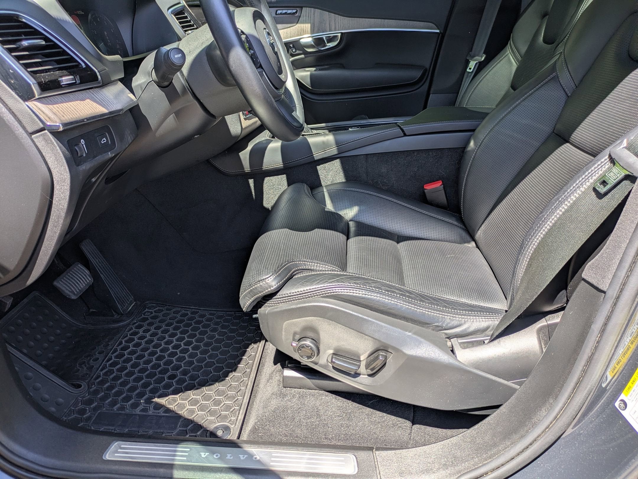 2022 Volvo XC90 Inscription