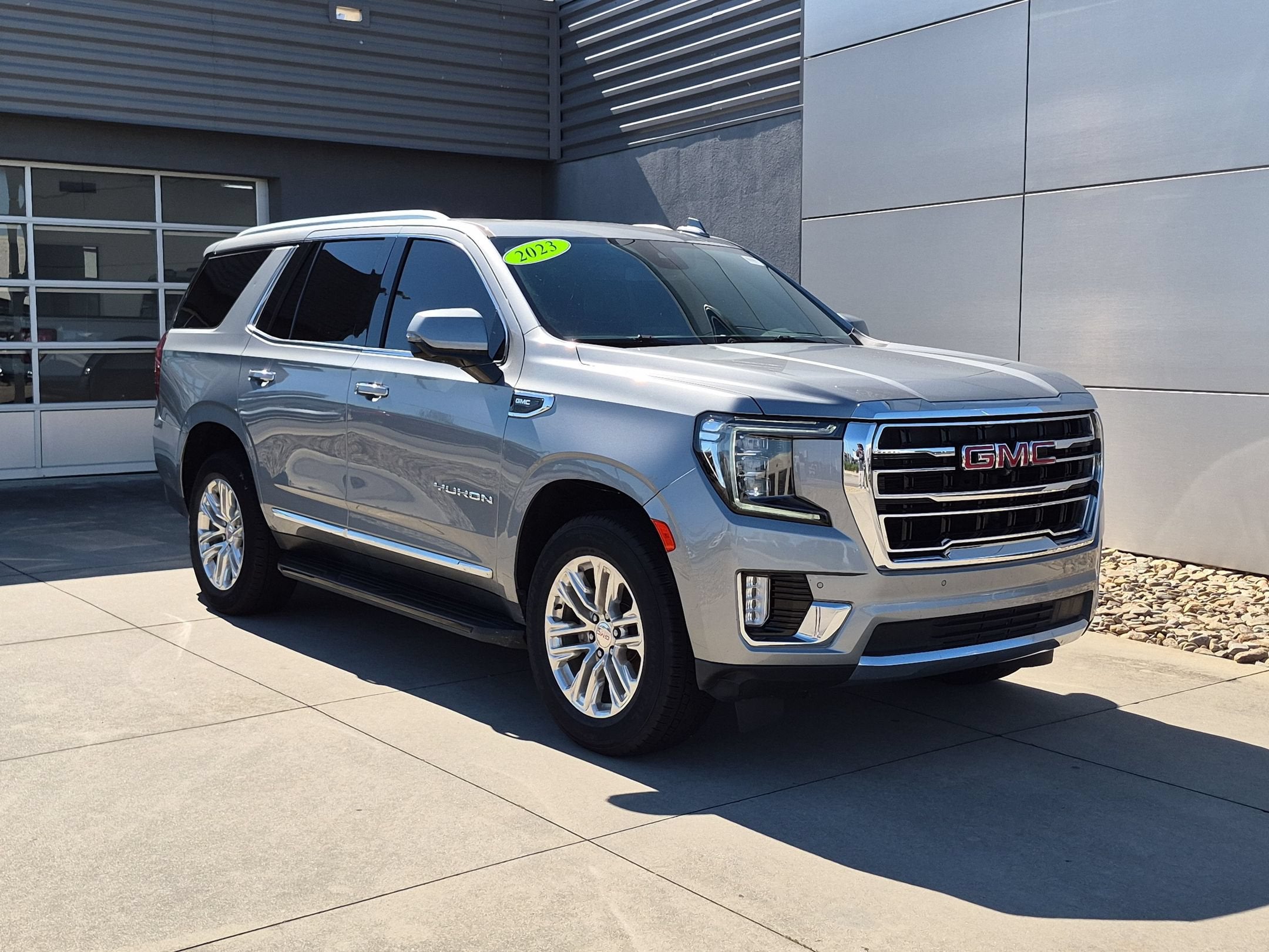 2023 GMC Yukon SLT