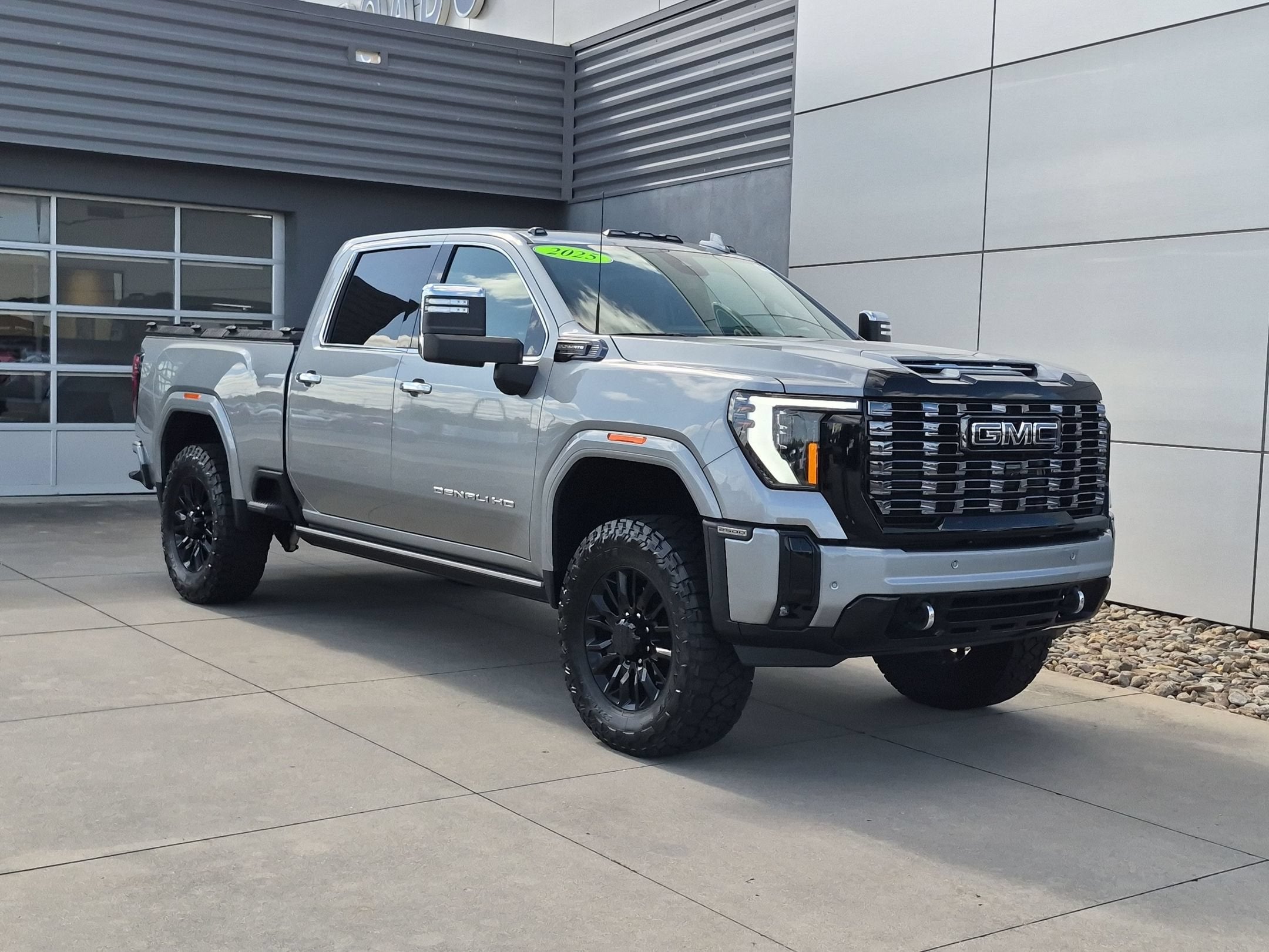 2025 GMC Sierra 2500HD Denali Ultimate