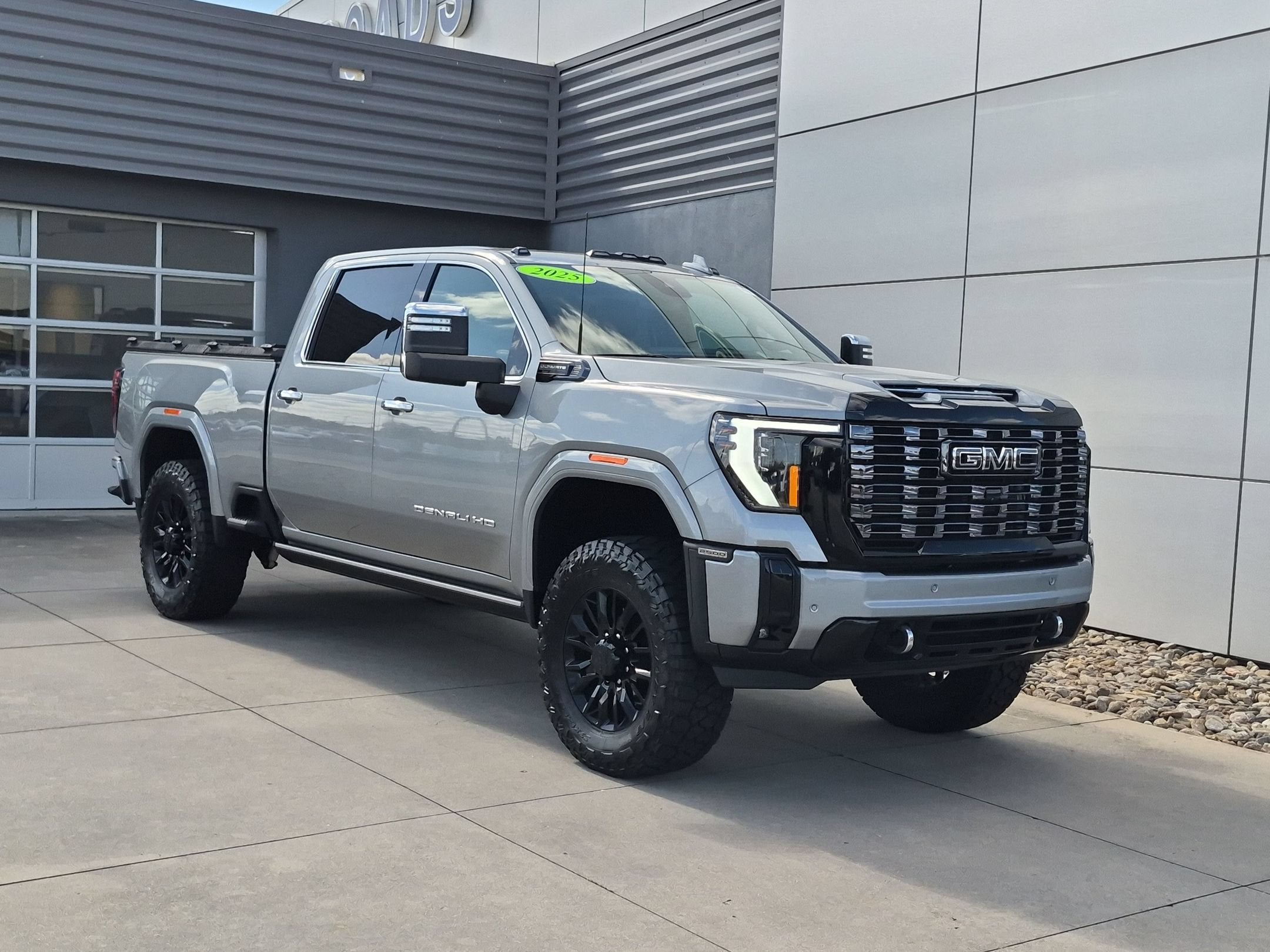 2025 GMC Sierra 2500HD Denali Ultimate