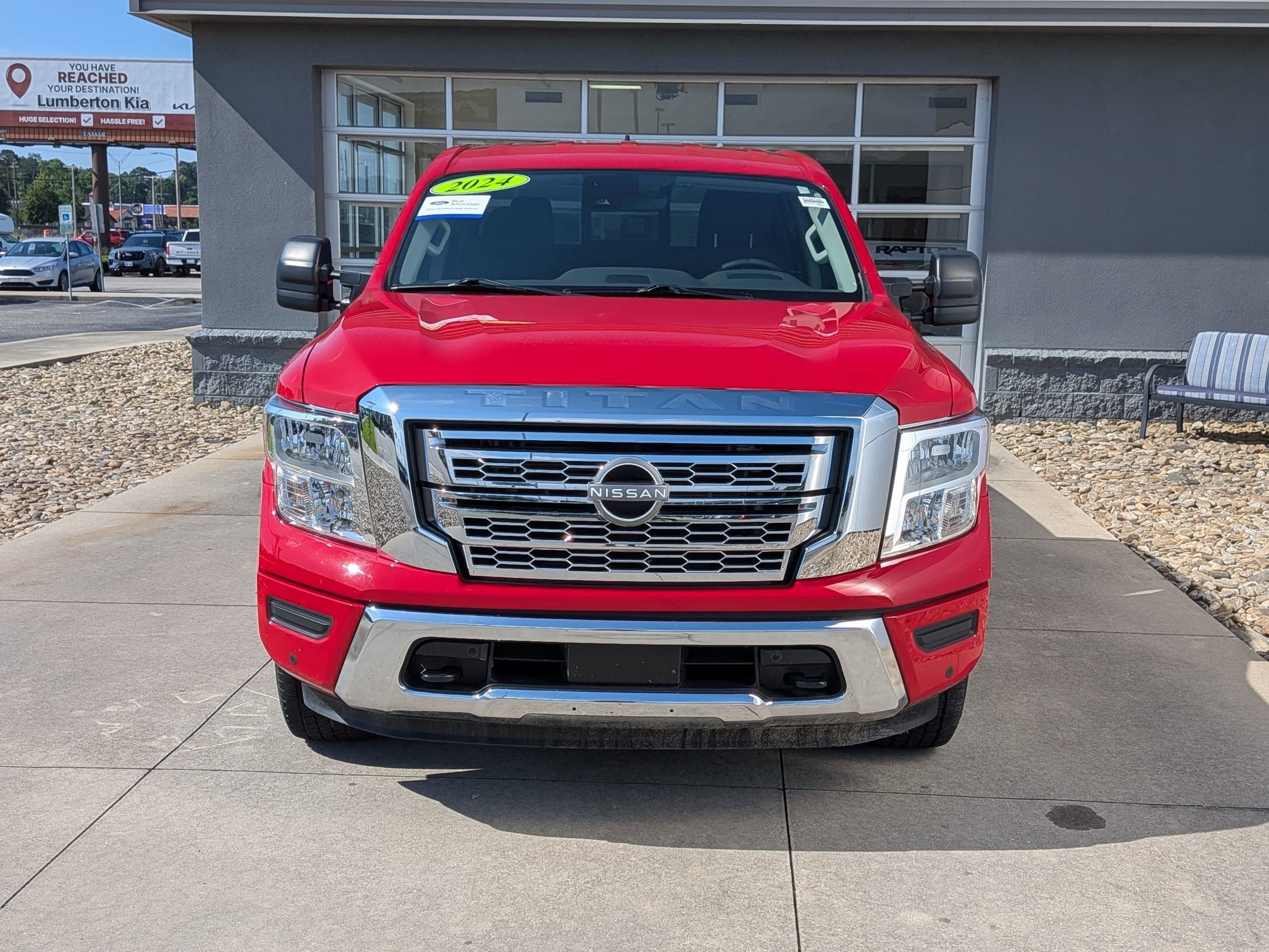 2024 Nissan Titan SV