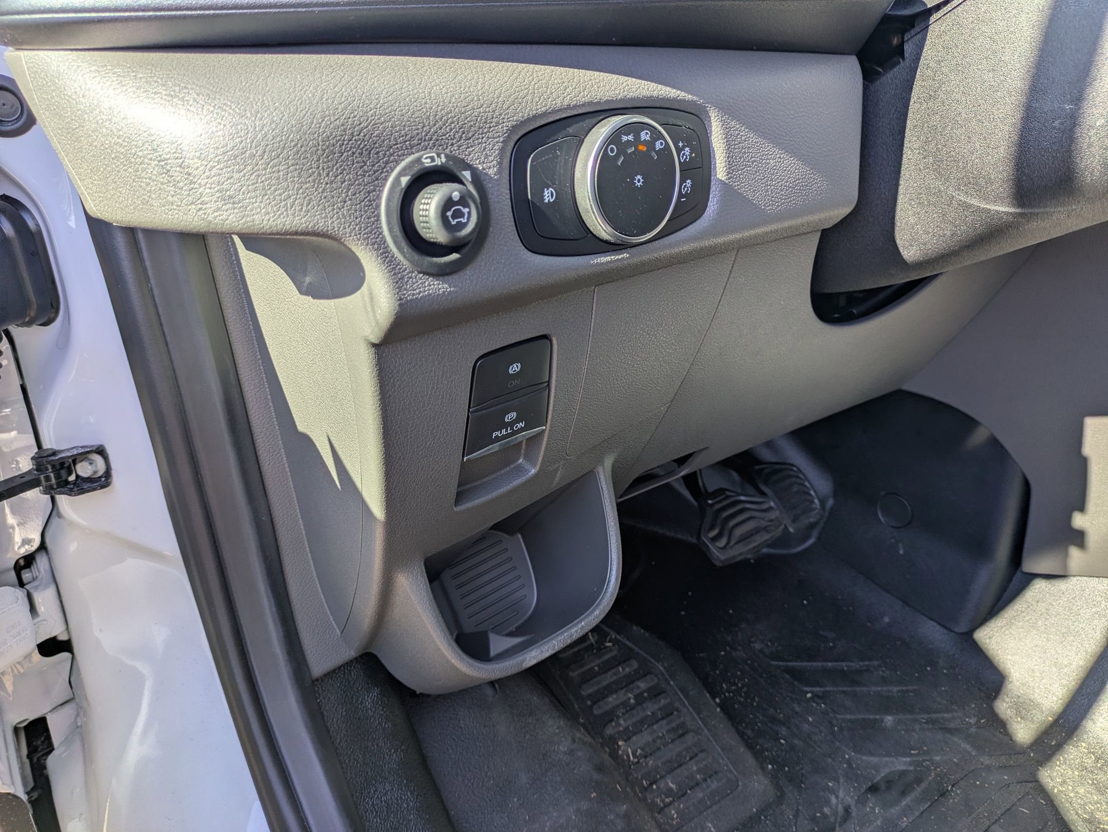 2026 Ford Transit Passenger Wagon XLT