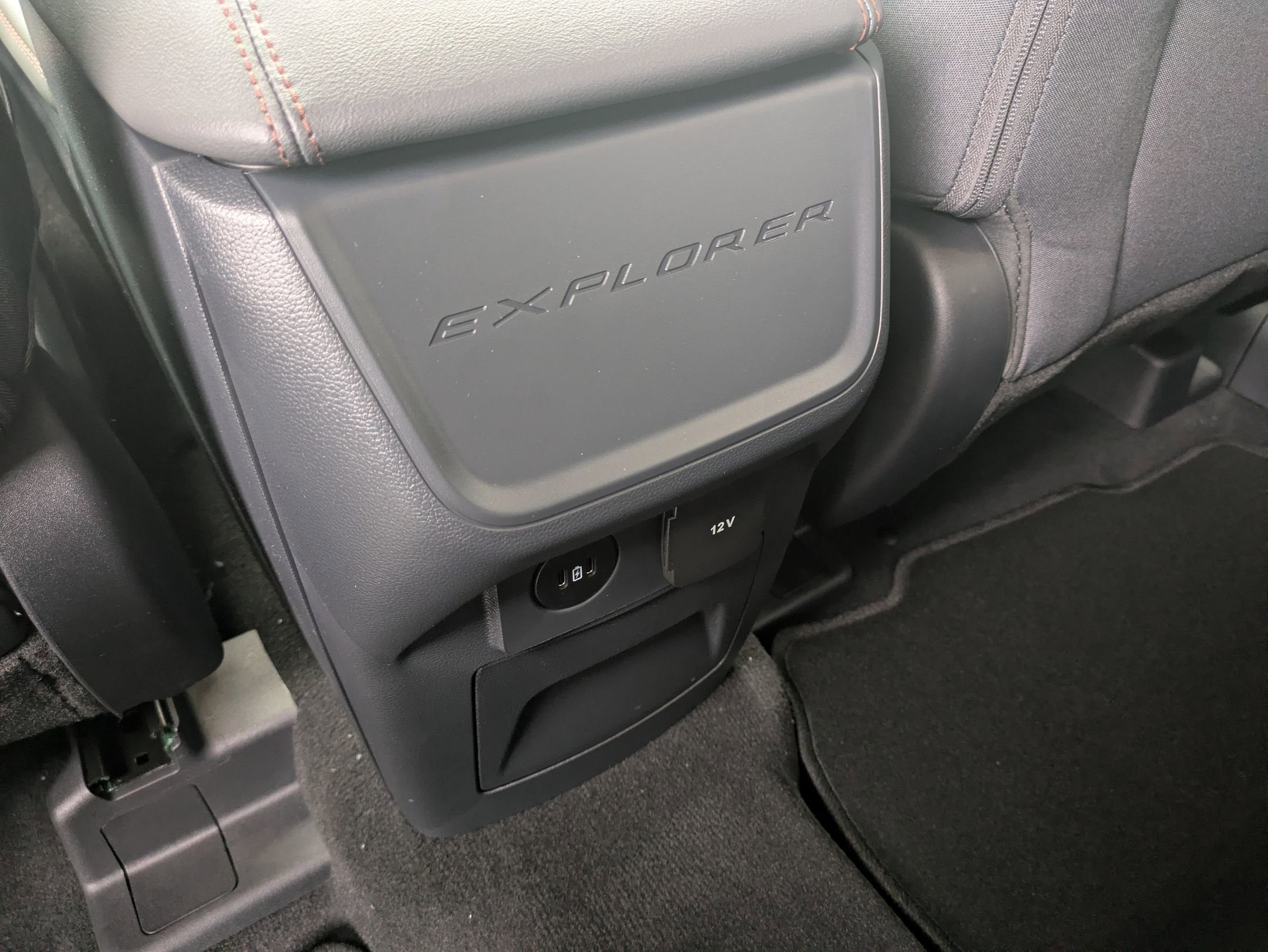 2026 Ford Explorer Active w/200A Pkg