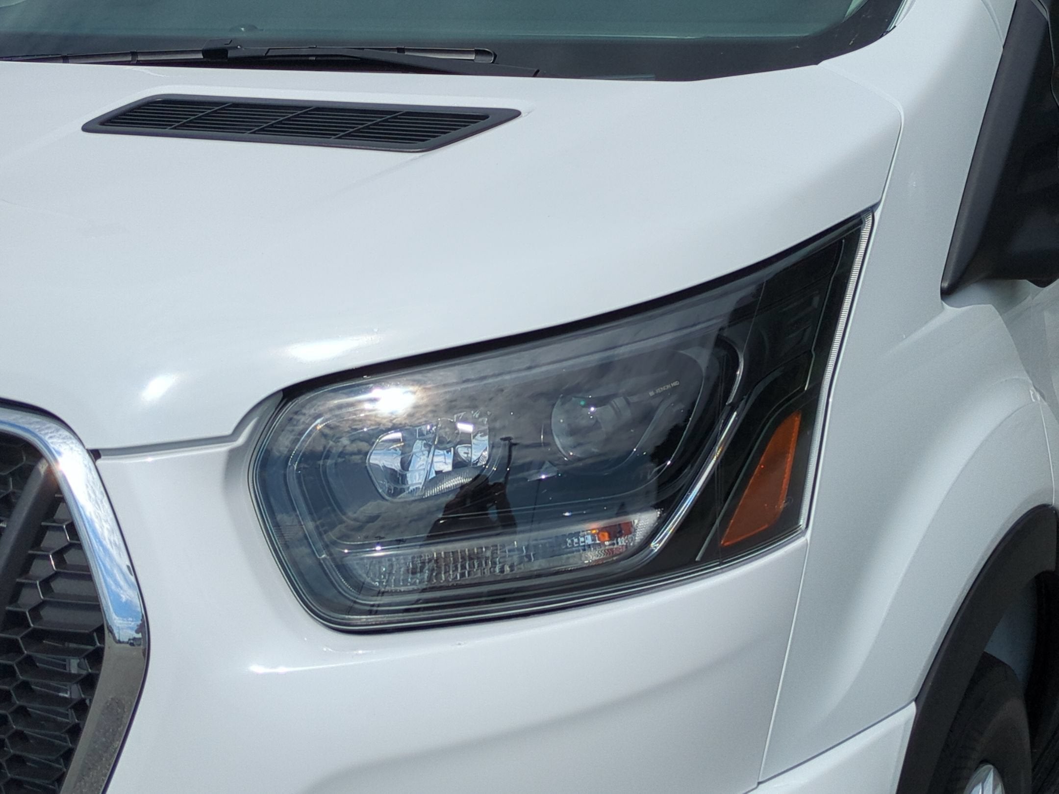 2027 Ford Transit Passenger Wagon XLT