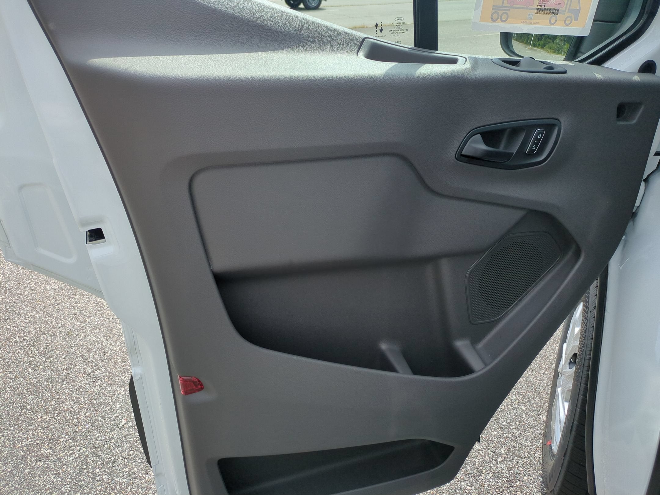 2027 Ford Transit Passenger Wagon XLT