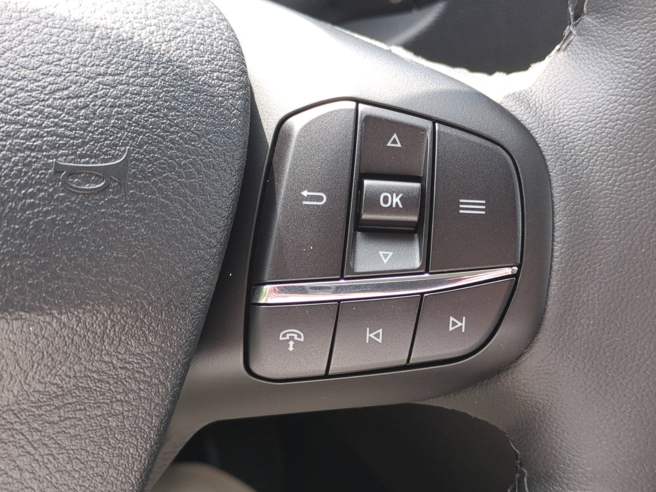 2027 Ford Transit Passenger Wagon XLT