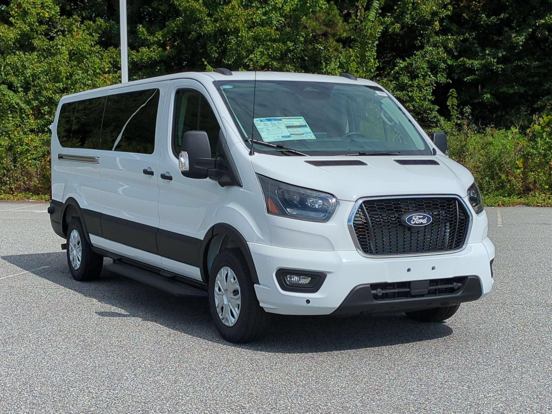 2027 Ford Transit Passenger Wagon XLT